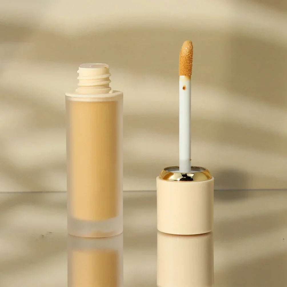Ten-color liquid spot-lightening foundation concealer